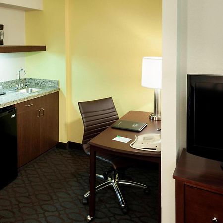 Springhill Suites By Marriott Dallas Downtown / West End Екстериор снимка
