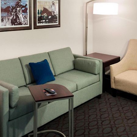 Springhill Suites By Marriott Dallas Downtown / West End Екстериор снимка