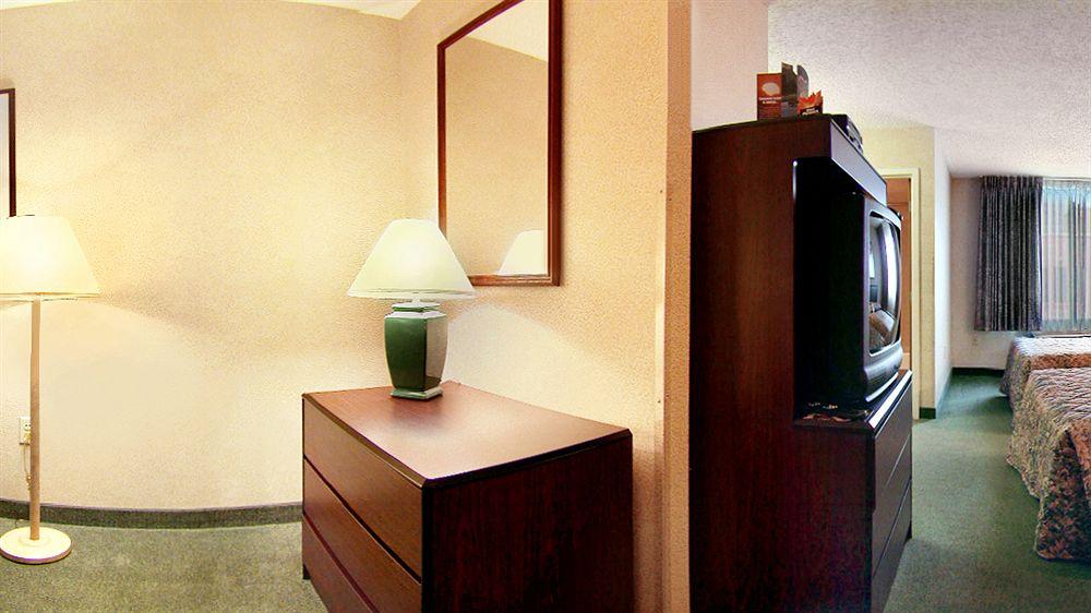 Springhill Suites By Marriott Dallas Downtown / West End Екстериор снимка