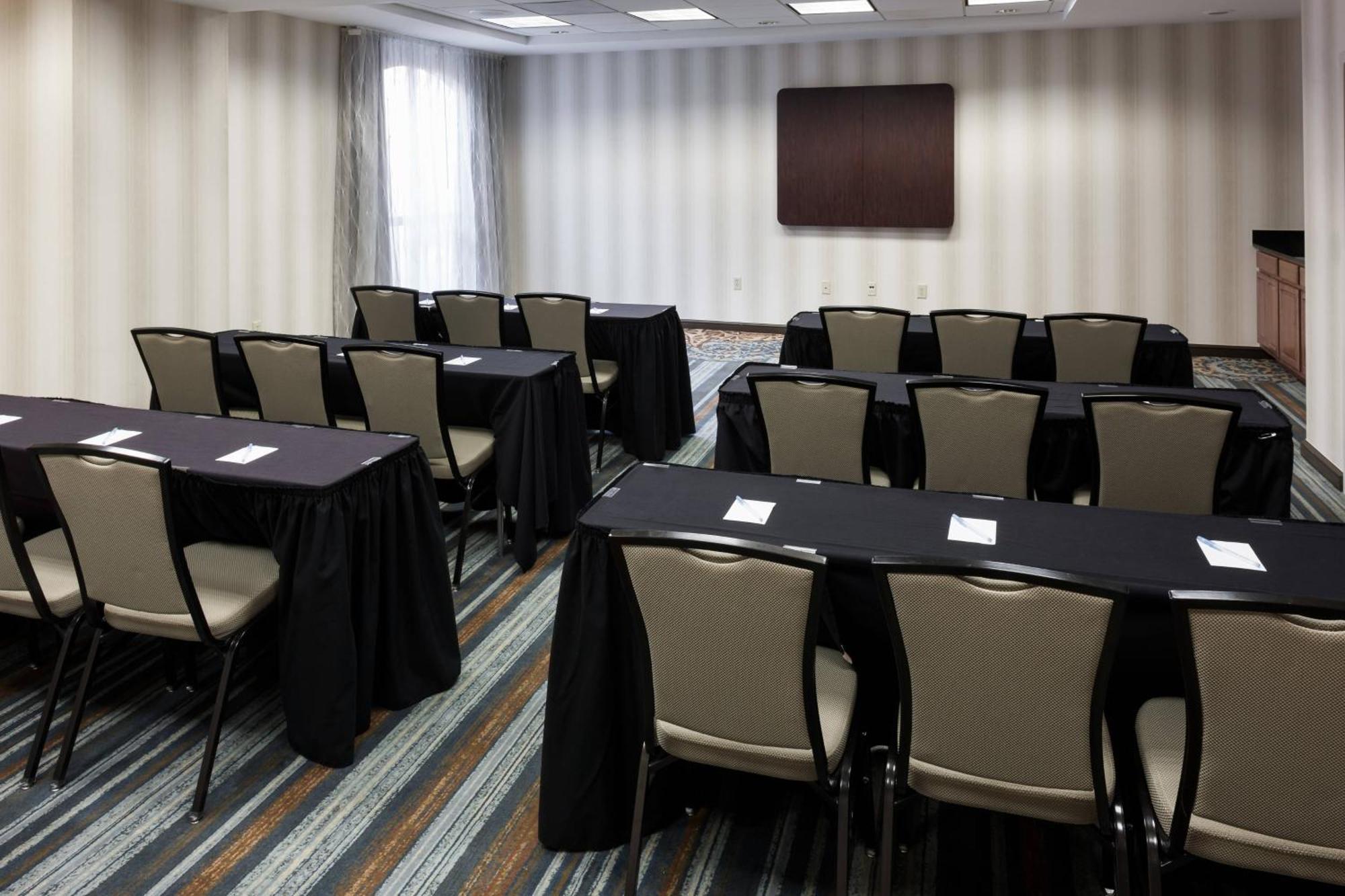 Springhill Suites By Marriott Dallas Downtown / West End Екстериор снимка