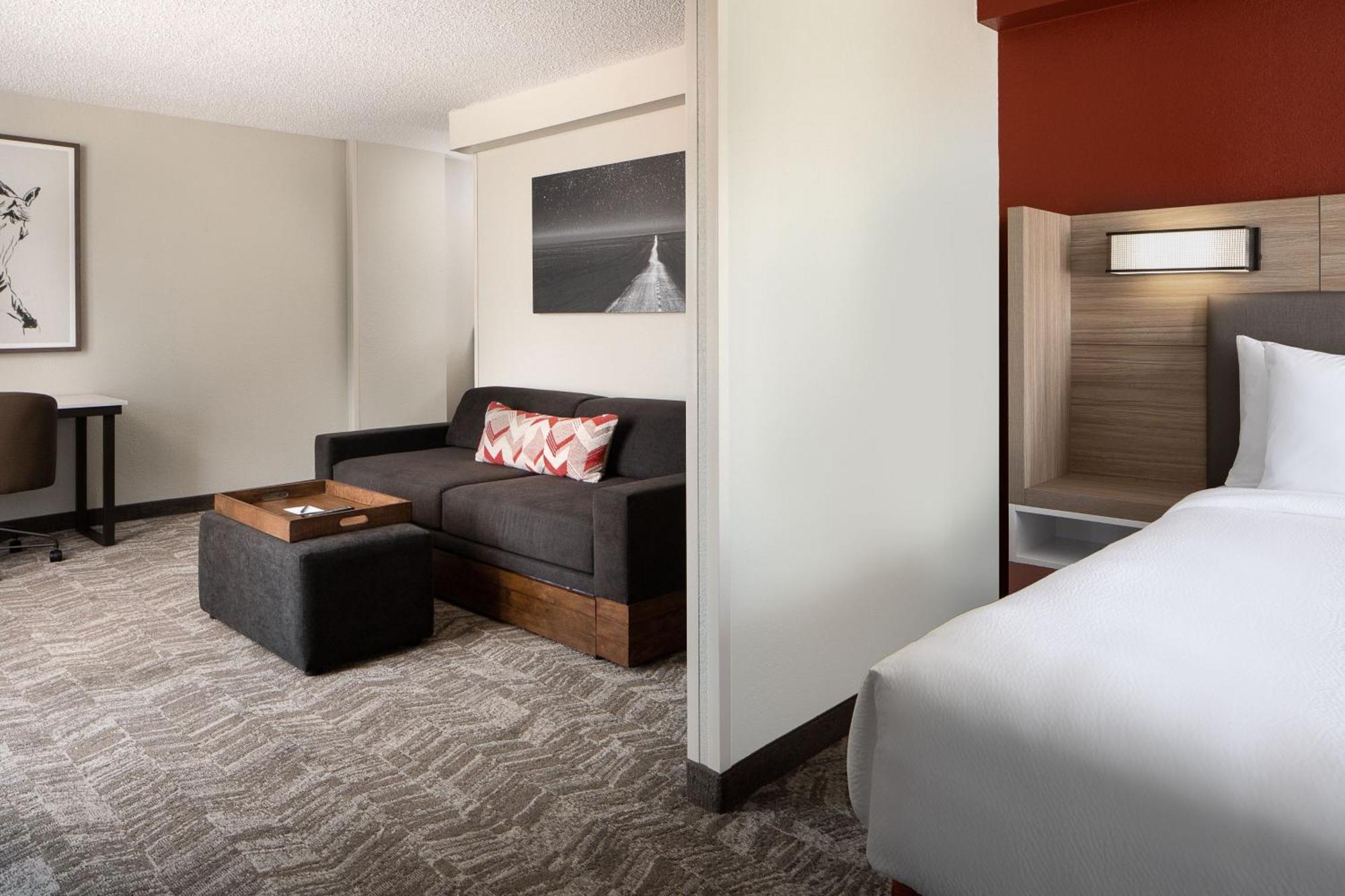 Springhill Suites By Marriott Dallas Downtown / West End Екстериор снимка