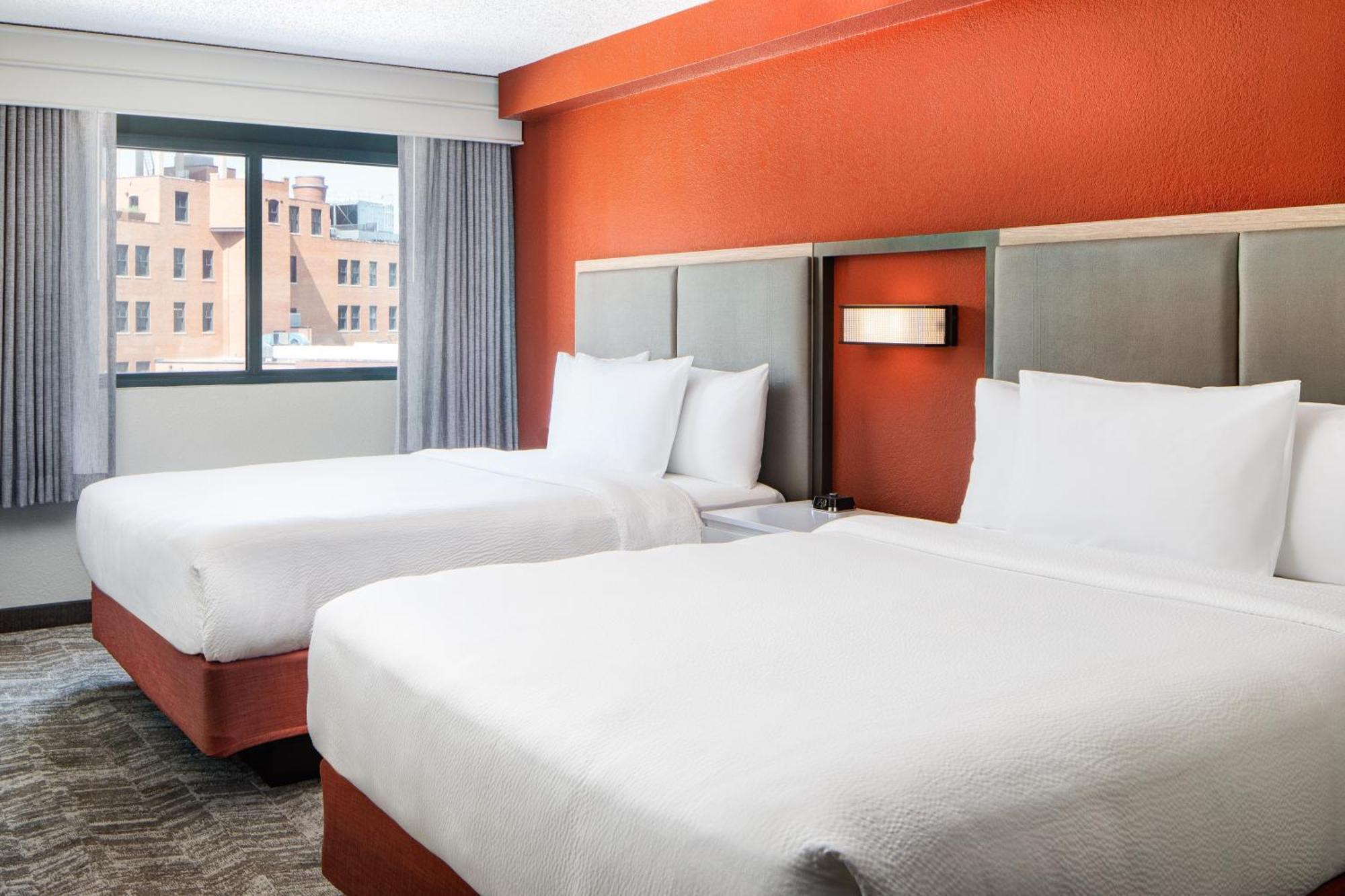 Springhill Suites By Marriott Dallas Downtown / West End Екстериор снимка