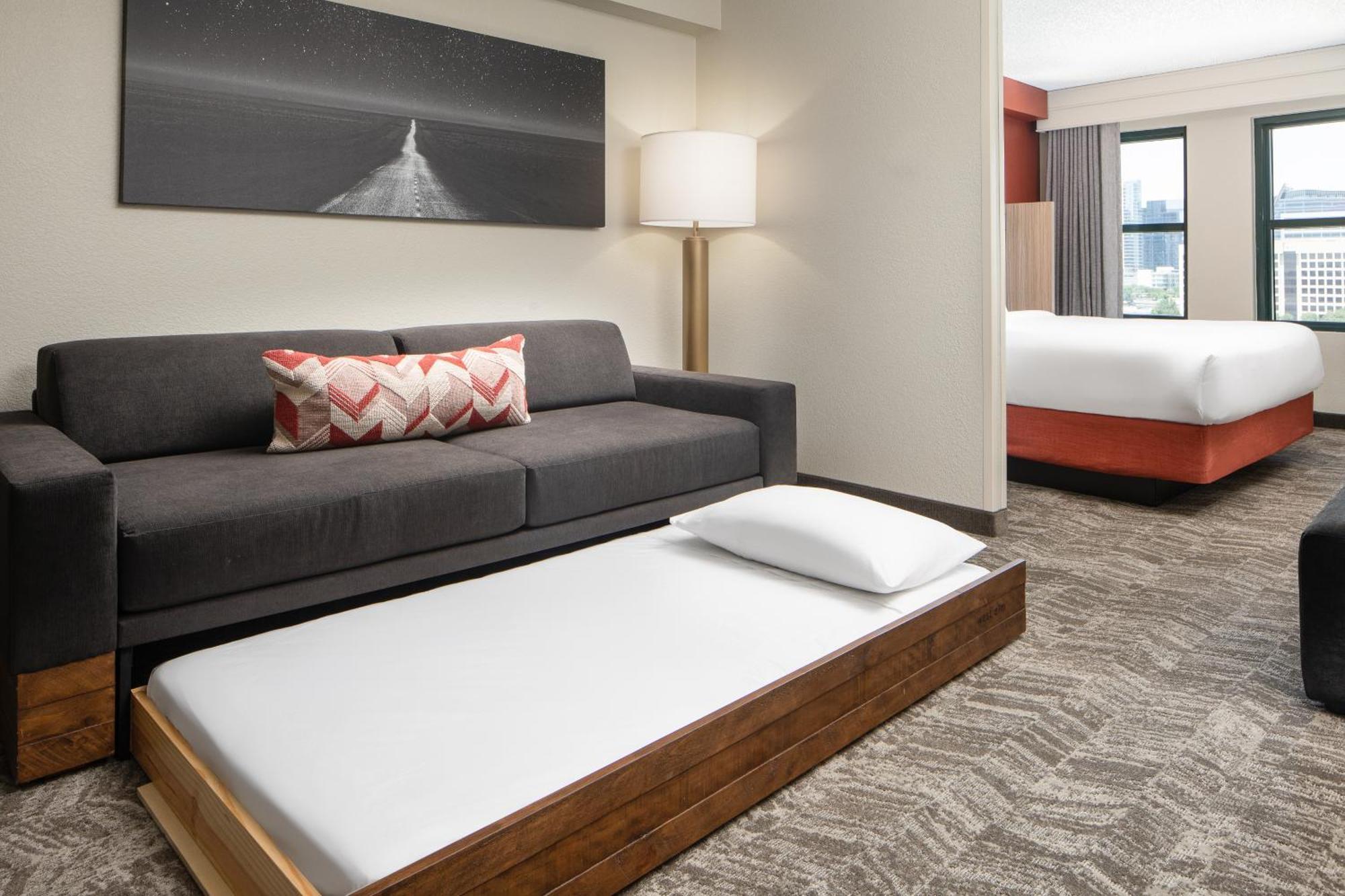 Springhill Suites By Marriott Dallas Downtown / West End Екстериор снимка
