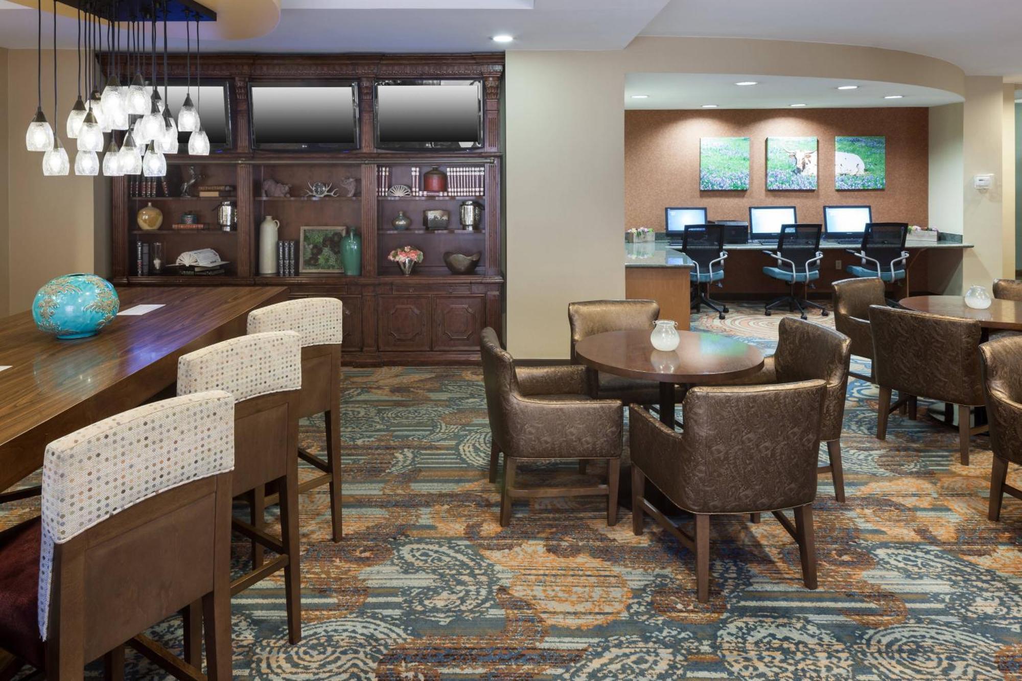 Springhill Suites By Marriott Dallas Downtown / West End Екстериор снимка